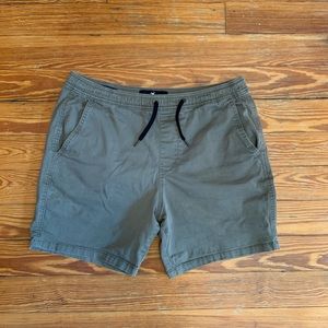 Hollister Men’s 7” Jogger Shorts - Size L (33-34)